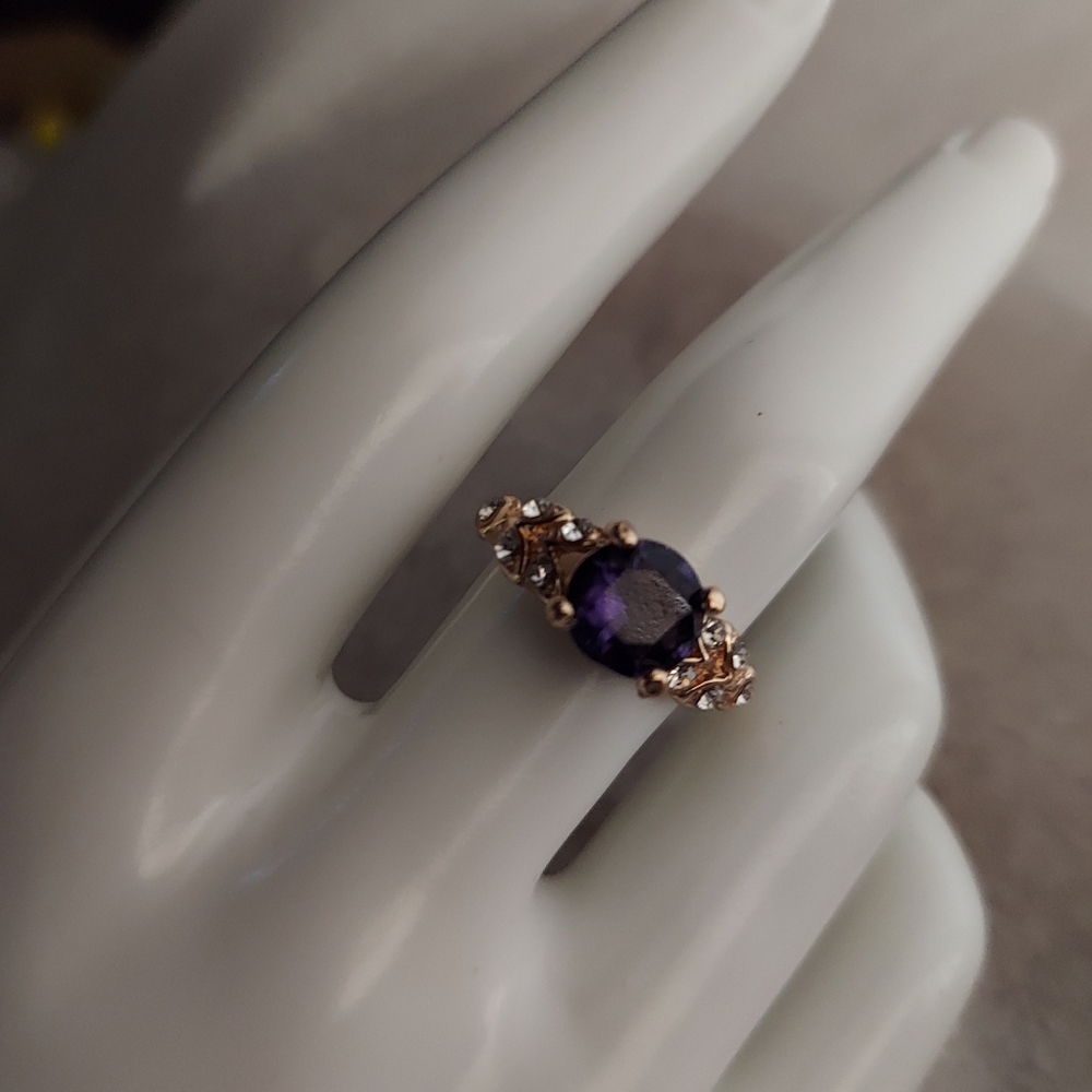 Round Purple Rhinestone Ring